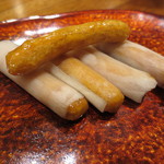 銀座おかもと - 最後には生姜で巻いた「たちばな」のかりん糖です。