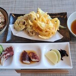 大福丸食堂 - タコ飯、天ぷら盛り合わせ、タコの酢味噌和え、煮付け
