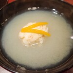 銀座すがの - お椀を開けたらふんわり柚子の香りが。