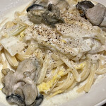 料理店 吉田 - 牡蠣のクリームパスタ。牡蠣のうまみがクリームに滲み出てる〜。クリーム自体は濃厚すぎず、さらっと軽やかに食べられる飽きのこない味わい。牡蠣はふっくら、中に濃厚な旨味がこれでもかーと詰まっている！