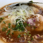 RAMEN LAB REN - 背脂入スープ