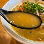麺場　鶏源 - スープ