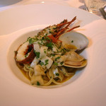 イタリアン オット - 伊勢海老、帆立、烏賊、蛤　タッリアテッレ