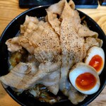 武士道 - 黒醤油野菜大盛肉侍盛+味タマ♪