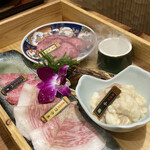 三代目 脇彦商店 名古屋 別邸 - 木箱のお肉