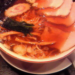 日の出家 - 肉そば　上から