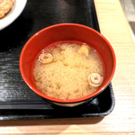 梅田韓国料理と二色鍋 かん菜 - 味噌汁
