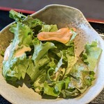 Jingisukan Baniku Motsunabe Sannou - サラダ（馬肉ゆっけ丼）