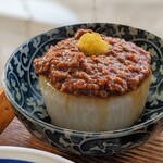 サンカク窓 - 風呂吹き大根肉味噌掛け（本日のお昼ごはん）