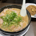 Rairai Tei - 味噌ラーメン チャーシュー増し チャーハン