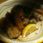 旬の鮮魚と魂の煮込み 照 博多駅前店 - カリっとろっ豚足の唐揚げ