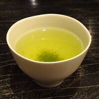 HIGASHIYA GINZA - 季節のお茶と和菓子セット：季節のお茶と和菓子セット：さえみどり（一煎目）