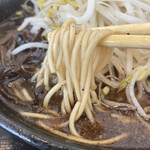 好来ラーメン - 麺リフト