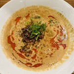 どうとんぼり神座×青藍 UMEDA FOOD HALL店 - クリーミーな泡。