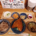 鶏だしおでんと干魚の店 ほし寅 - 全景