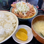Motsuni Tarou - もつ煮&ご飯ともに大盛り！