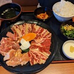 Anrakutei - チビが頼んだ、もりもり満腹定食300g(税込2,178円)