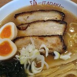 Menya Itadaki - 炙りチャーシュー麺(大)