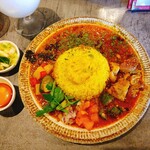 PAKUPAKU WINE&CURRY LABORATORY - ジャンブルキーマカレー全部のせ 1450円