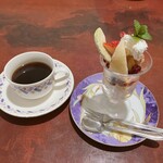 小樽 - フルーツシャーベットのパフェ