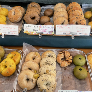 ヴァリーズ ベーグル_1