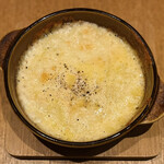 トラットリア&ピッツェリアDai - 燻製チーズの口どけポテトグラタン ¥715-