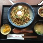 うしべ亭 - たまの温玉めし定食750円