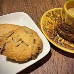 Animal KOBAR - ブレンドコーヒーとクッキー