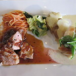 S - お得ランチの肉・魚料理