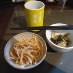 琴ヶ梅 - やはり先発で小鉢二つ。