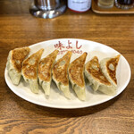 中華・麺や あじよし - ・ギョーザ(7個) 500円/税込