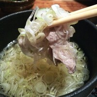 西新初喜 本店 - 和風出汁でいただくとびうめ豚♪