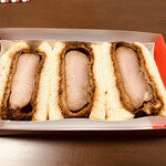 ベベのおそうざい - 豚ヒレ肉の煮込みカツサンド　1080円