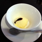イタリア食堂　ちぇるきお - バニラアイス