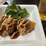 Okonomiyaki Oshokujidokoro Nonki - ハンペン肉詰め