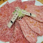 Sumibiyakiniku Ushi Waka - 肉2