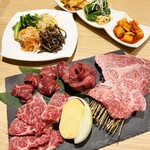 薬膳火鍋と焼肉食べ飲み放題 新橋 嵐 - 