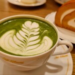 Cafe Kitsune - 抹茶ラテ。抹茶の渋みと後味の甘みが美味しい！