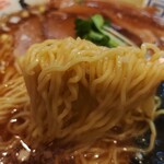 ちばき屋 - 縮れ細麺
