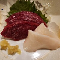 馬刺しと焼き鳥 グルマン三年坂 - 