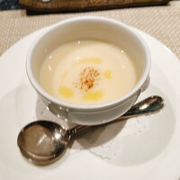 ロイヤルモーリヤ - スープ（じゃがいもとオニオンのポタージュ）
