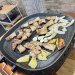 韓国家庭料理 炭火焼肉 しんちゃん - 