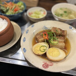 ベトナム料理クアンコム11 - 豚肉の角煮ランチ