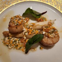 シェ・イノ - 帆立とホワイトアスパラ