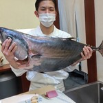 兄弟寿し - 熟成9日目のメジマグロ