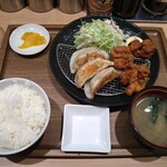 餃子と咖喱ザンギの店 点心札幌 - 点心札幌ミックス定食