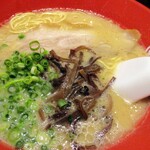 豚骨らーめん 福の軒 - 特製ラーメン、木耳