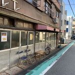 新ちゃん - 朝10時、知らなかったら通りすぎるしかない外観