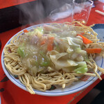 新ちゃん - かたい焼きそば（650円）