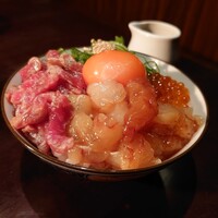 焼肉 にくだらけ - 究極の卵かけごはん